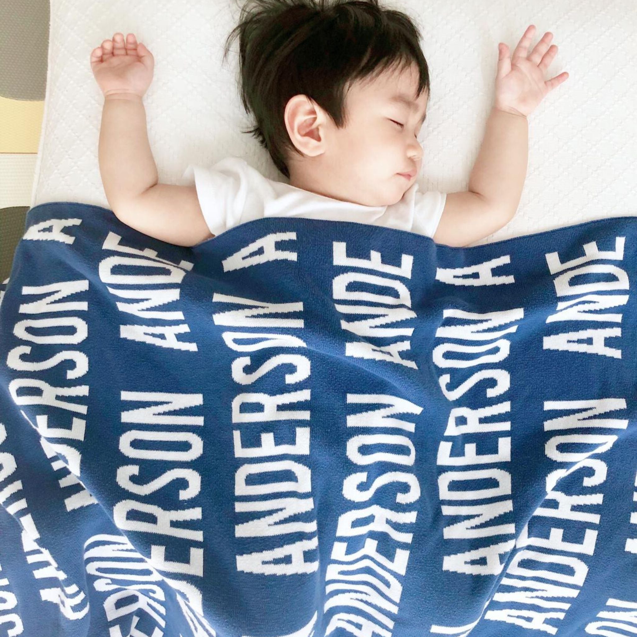 TinyBitz Custom blanket for boys, knitted from blue and white, making the perfect birthday gift!