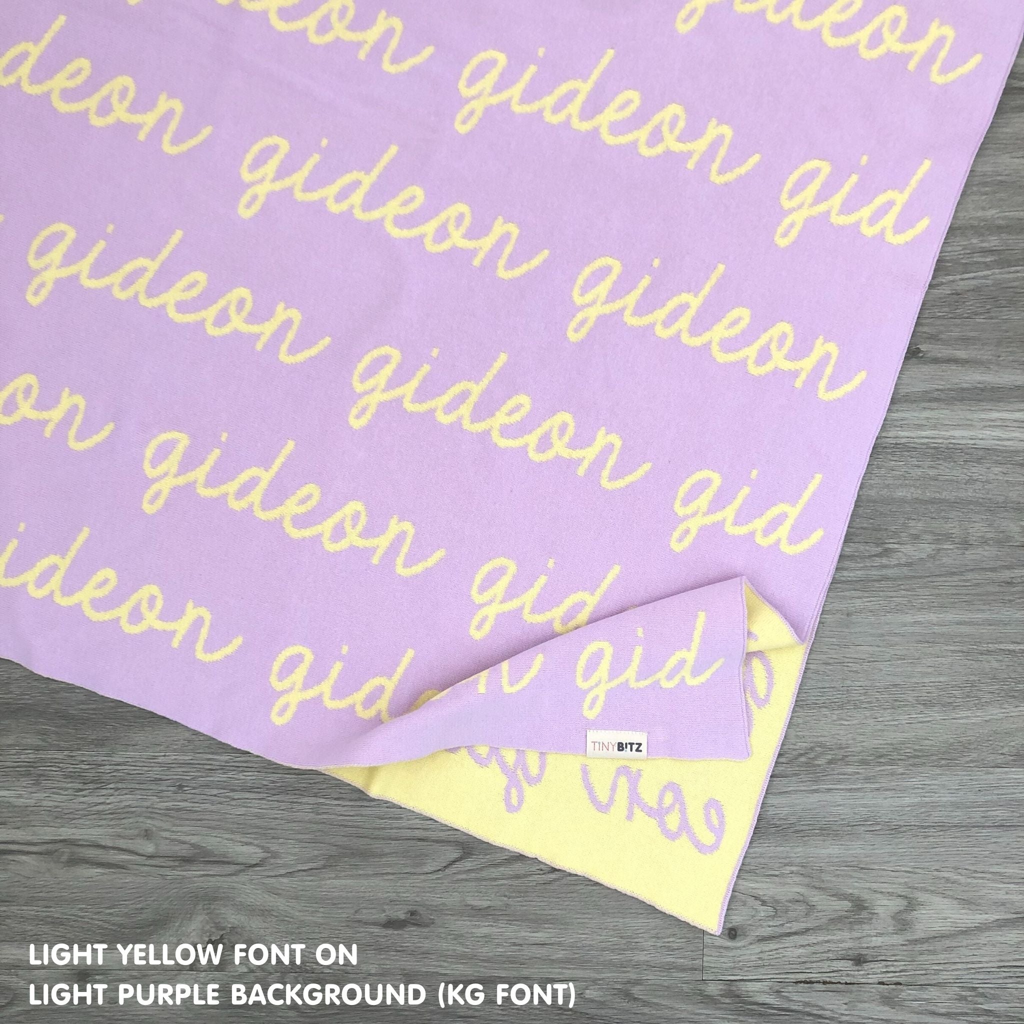 TinyBitz knitted cotton blanket in light purple and light yellow, personalised with your own name!