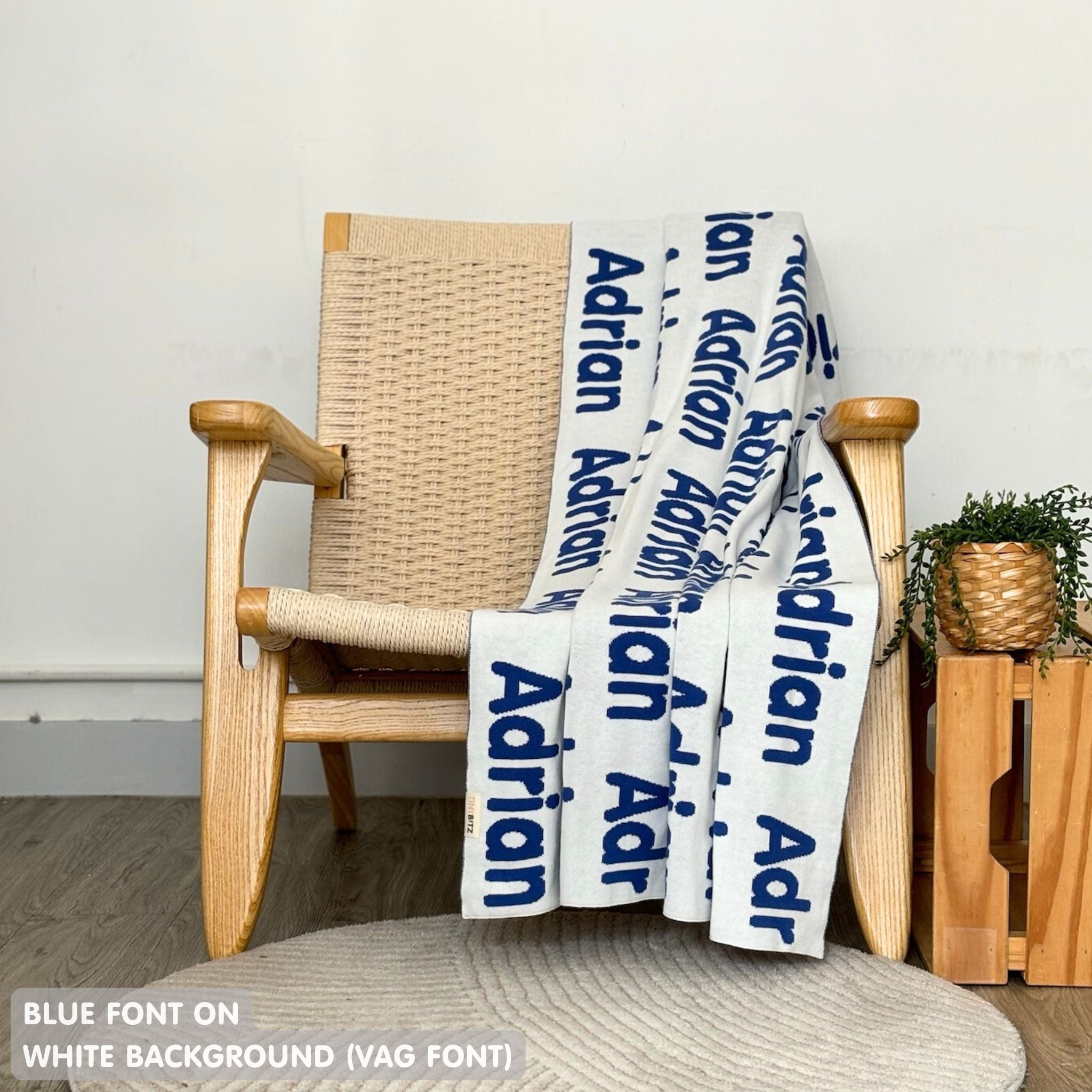TinyBitz knitted cotton blanket in white and blue, personalised with your own name!