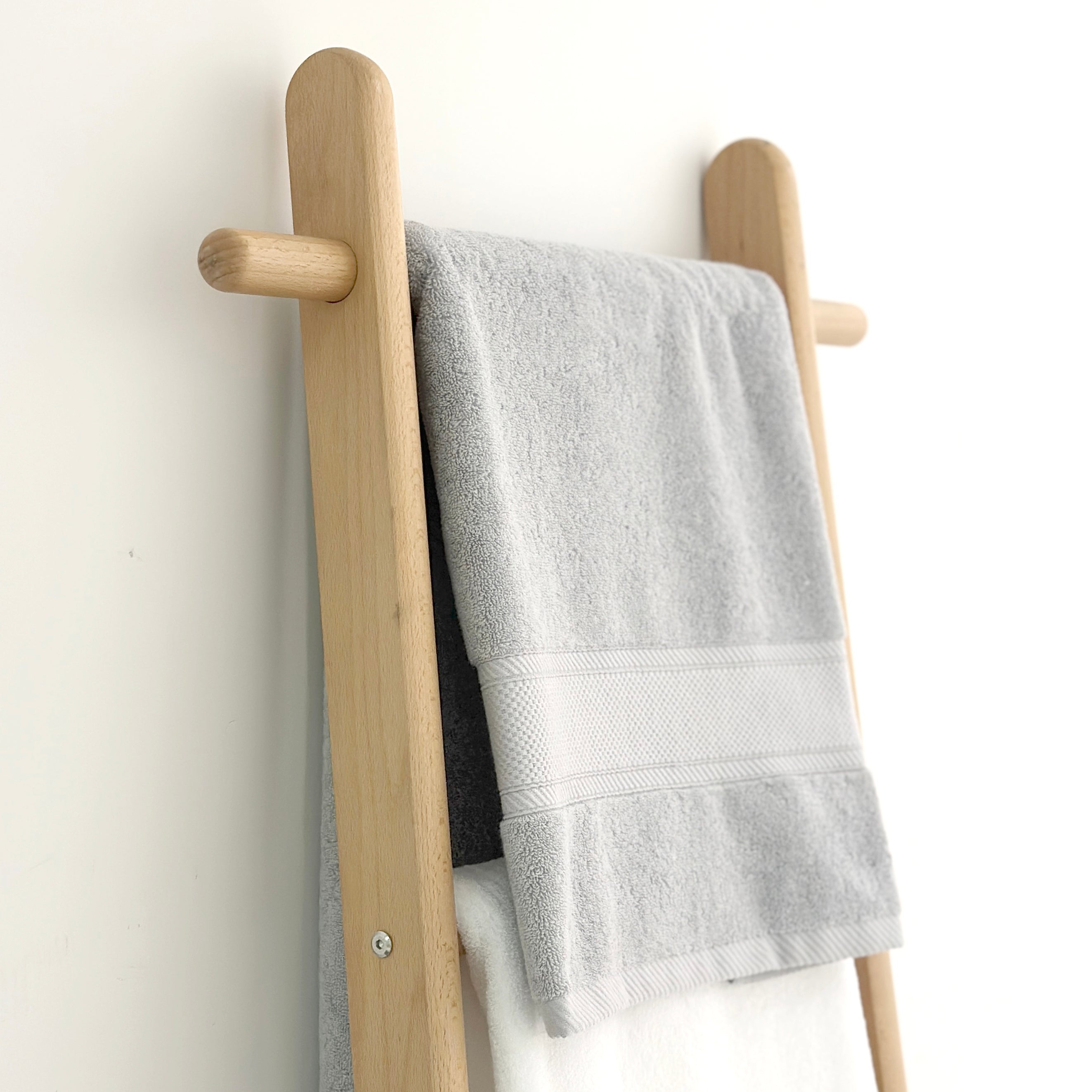 Personalized Bath Towels with Embroidery